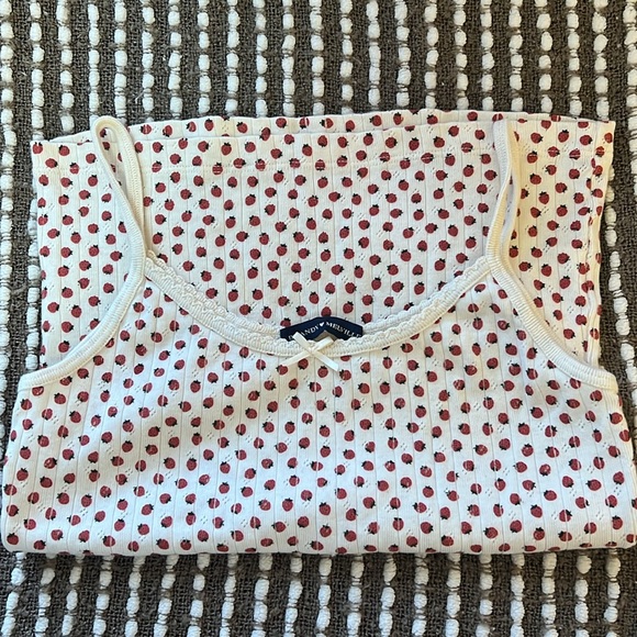 SKYLAR STRAWBERRY TANK - Picture 5 of 10